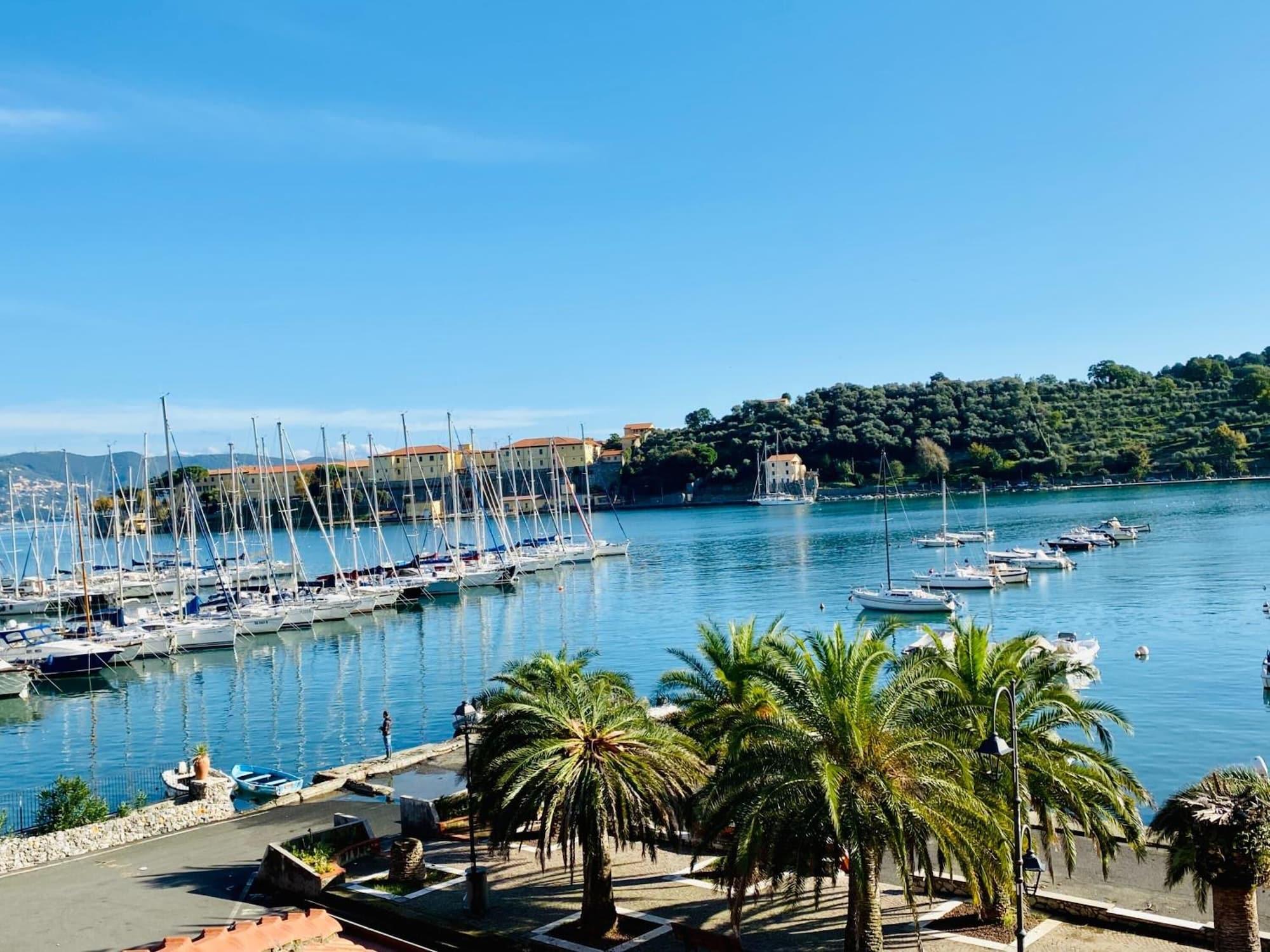 Hotel Della Baia Porto Venere Buitenkant foto