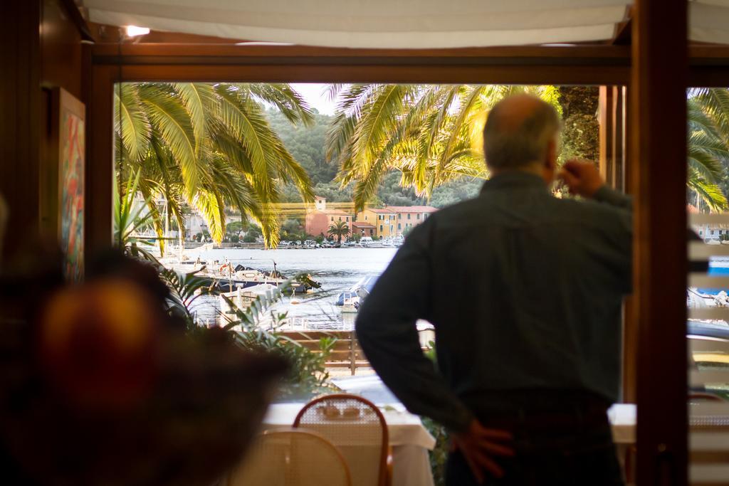 Hotel Della Baia Porto Venere Buitenkant foto