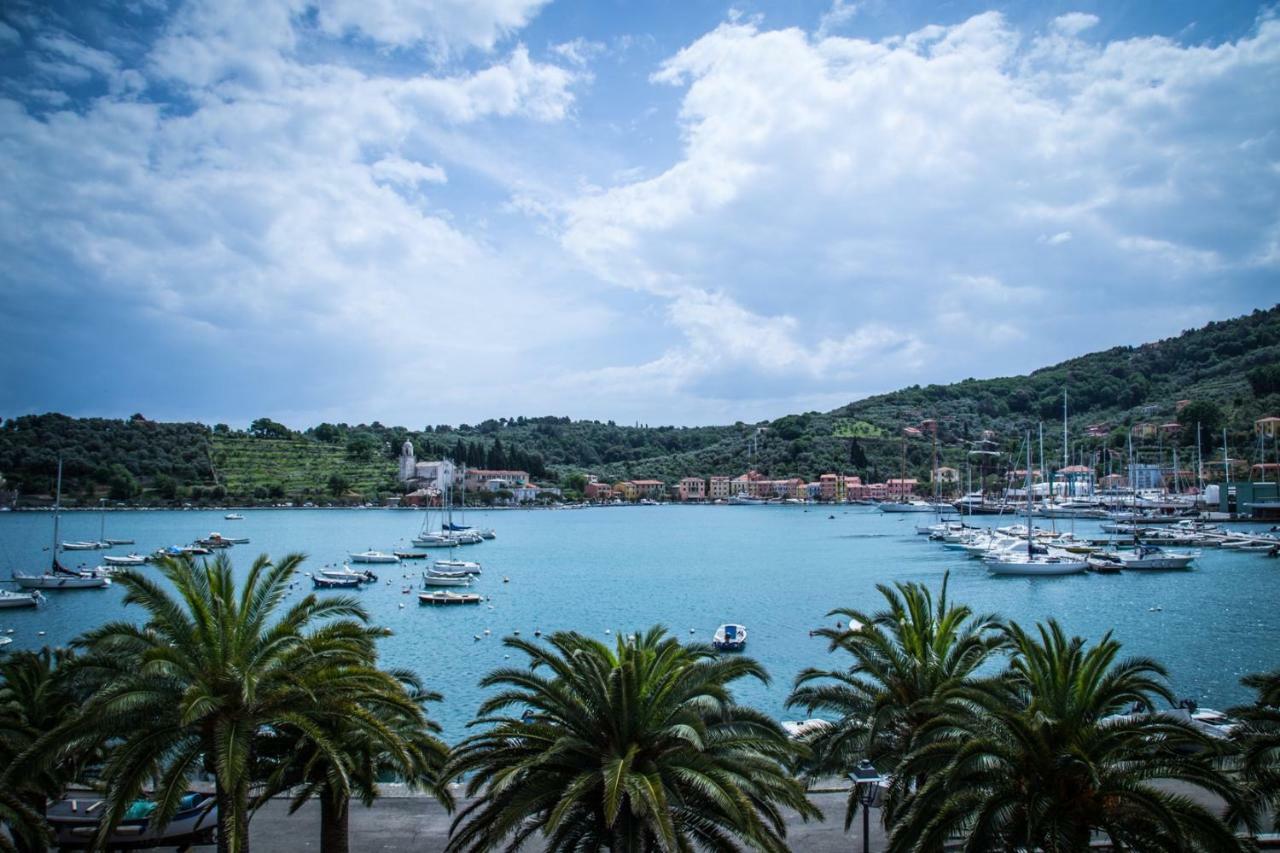 Hotel Della Baia Porto Venere Buitenkant foto